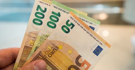 Kursy walut. Wyhamowanie wzrostu na eurodolarze