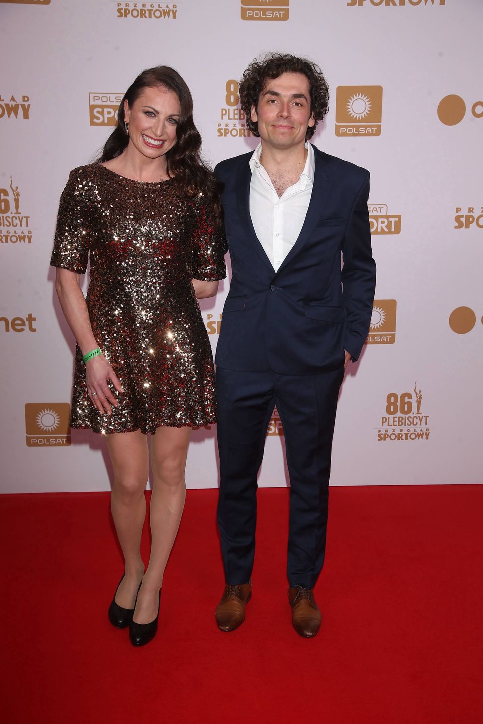 Justyna Kowalczyk i Kacper Tekieli pozują przed Galą Mistrzów Sportu 2021