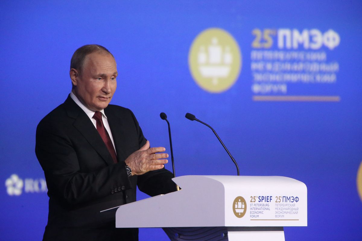 Prezydent Rosji Władimir Putin zaoferował wszystkim Ukraińcom możliwość szybkiej naturalizacji. 