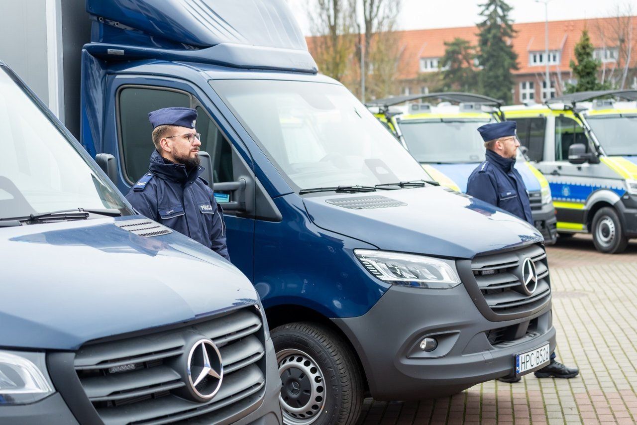 Bydgoszcz: Ponad trzy miliony złotych na specjalistyczne auta dla policji