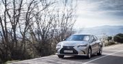 Lexus ES300h: sprawdzamy, czy limuzyna stworzona z myślą o USA ma sens w Europie