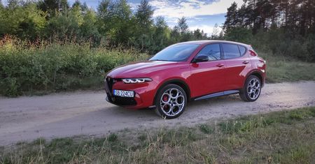 Test: Alfa Romeo Tonale 1.5 T4 Hybrid nie jest doskonała, ale łatwo jej to wybaczyć