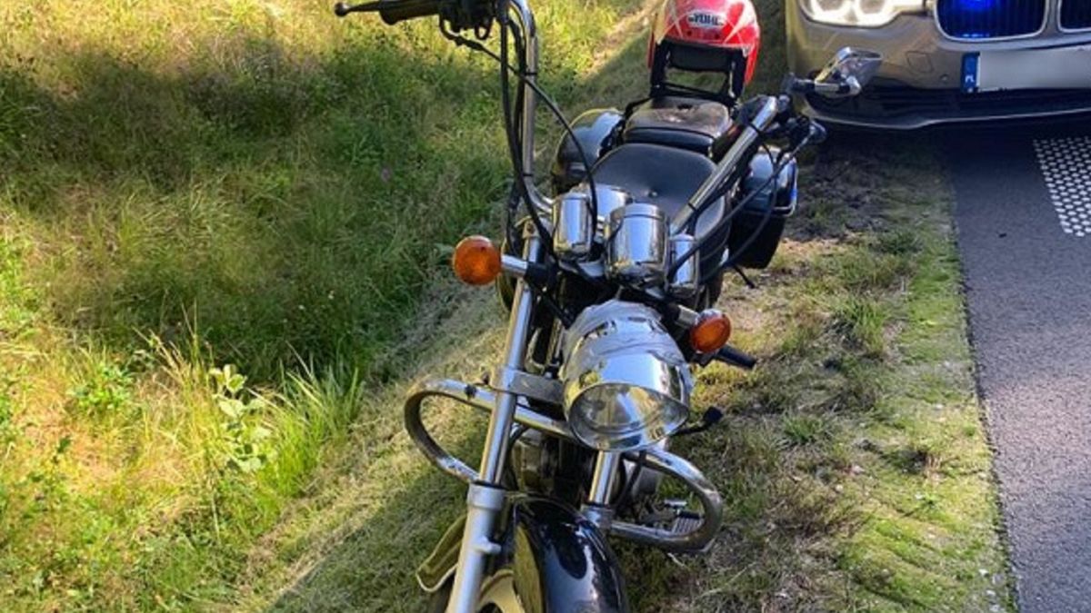 Nietrzeźwy motocyklista ciągnął za sobą akumulator