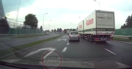 "Nie chamstwo, bandytyzm." Nagrano "odwet" kierowcy ciężarówki