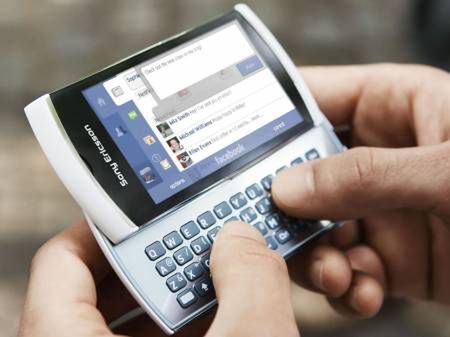 Sony Ericsson Vivaz pro na wideo 1