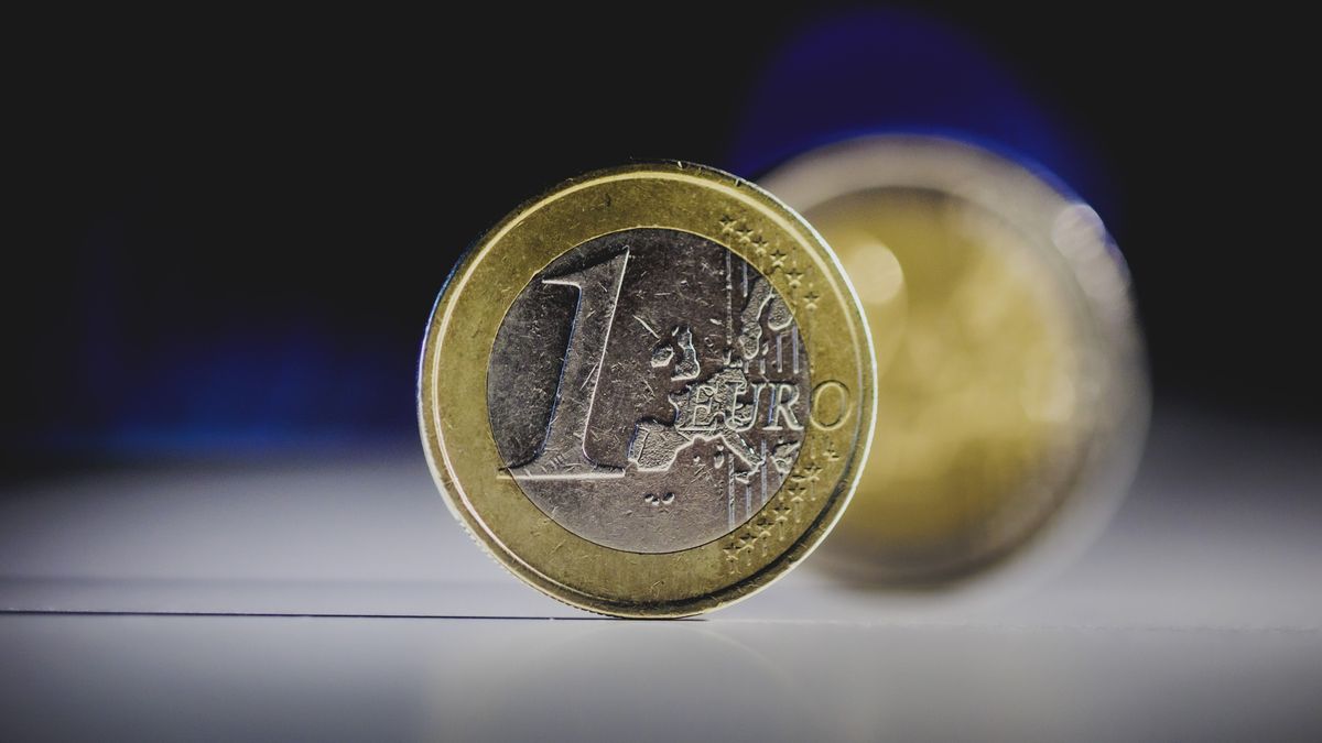 BERLIN, GERMANY - AUGUST 22: In this photo illustration an one euro coin and a two euro coin are pictured on August 22, 2024 in Berlin, Germany. (Photo Illustration by Florian Gaertner/Getty Images)