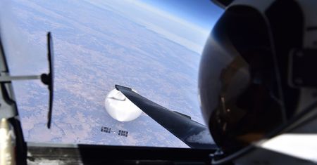 Pilot U-2 zrobił selfie z chińskim balonem szpiegowskim. Właśnie wypłynęło w internecie