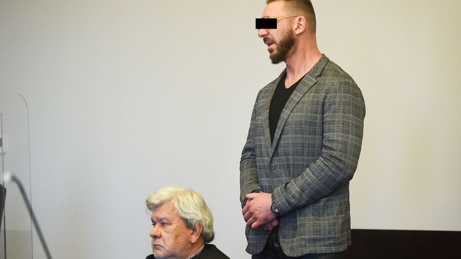 Pawe� K.
Tomasz Waszczuk
okr�gowy, s�d, trumna, trumny na ko�ach, wypadek, prawo, rejonowy, s�downictwo