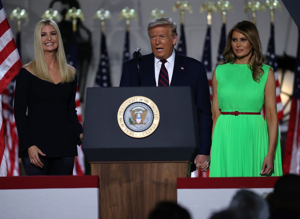 Doland Trump wraz z żoną Melanią Trum i córką Ivanką Trump