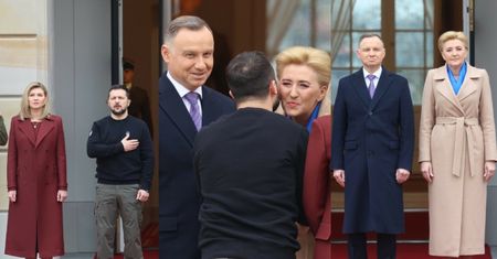 Andrzej Duda z małżonką witają Wołodymyra i Ołenę Zełenskich w Warszawie (ZDJĘCIA)