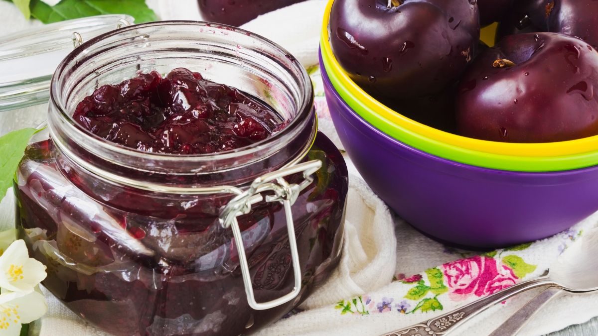 Powidła śliwkowe z piekarnika. Bez mieszania i przypalania