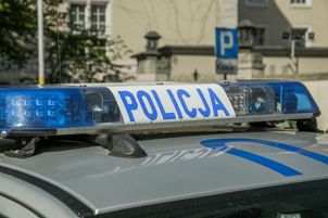 Zderzenie nastolatków na ścieżce rowerowej w Starachowicach. Rowerzysta i kierujący hulajnogą trafili do szpitala