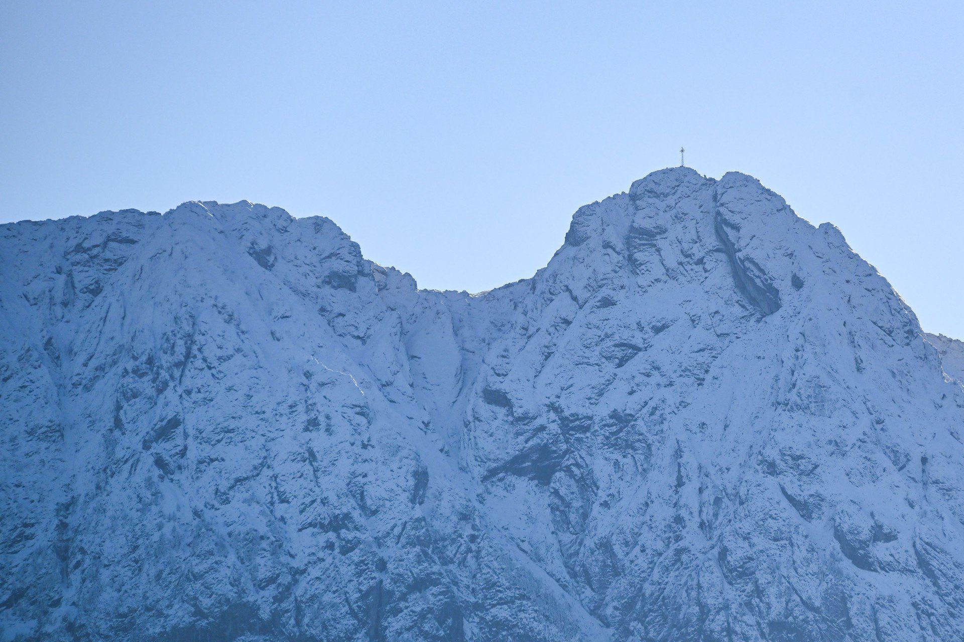 Słoneczna pogoda nad Tatrami