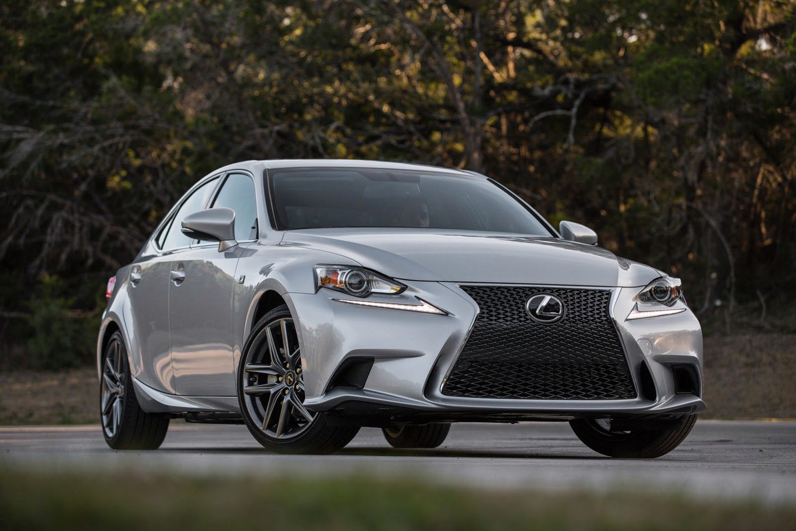 Nowy Lexus IS w pełnej krasie [galeria] 18