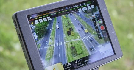 Policyjny dron zarejestrował blisko 30 wykroczeń w dwa dni. Policja publikuje nagrania
