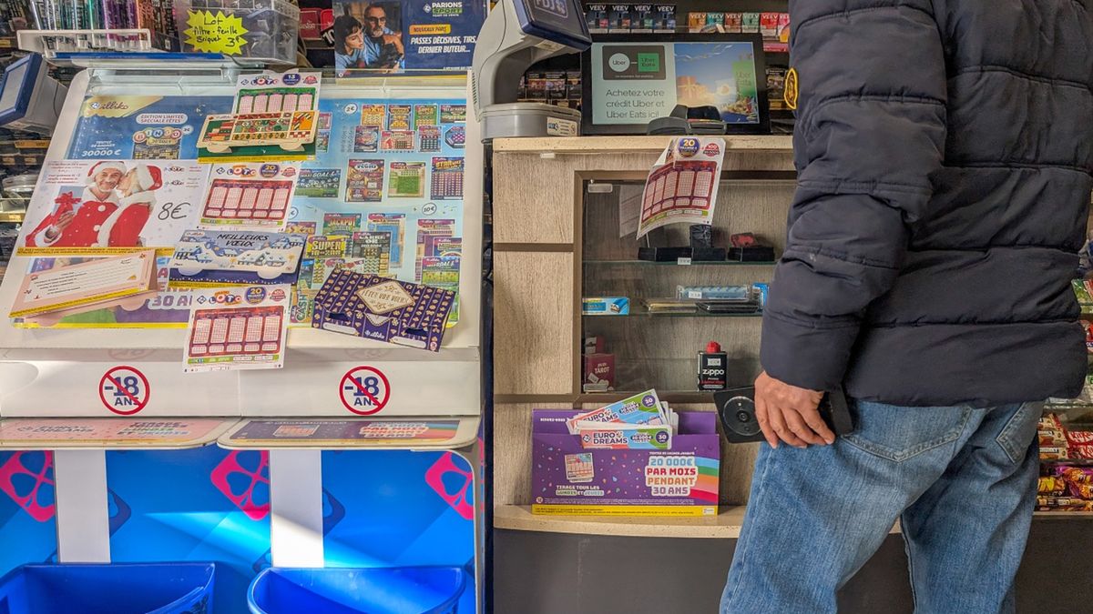 Okradziony właściciel kart płatniczych chce podziału wygranej