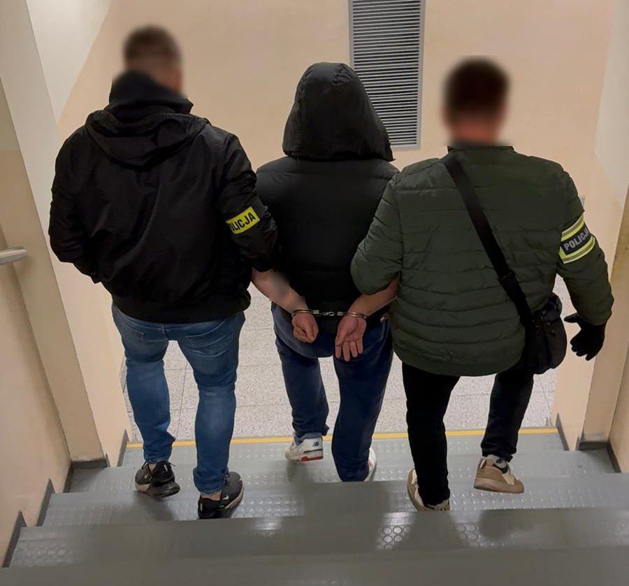 wiadomości,aktualności,WP Wiadomości Dramat w Poznaniu. 14-latek rzucił się na matkę z nożem