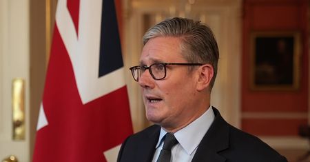 Atak Izraela na Iran. Starmer apeluje o "zmniejszenie napięć"