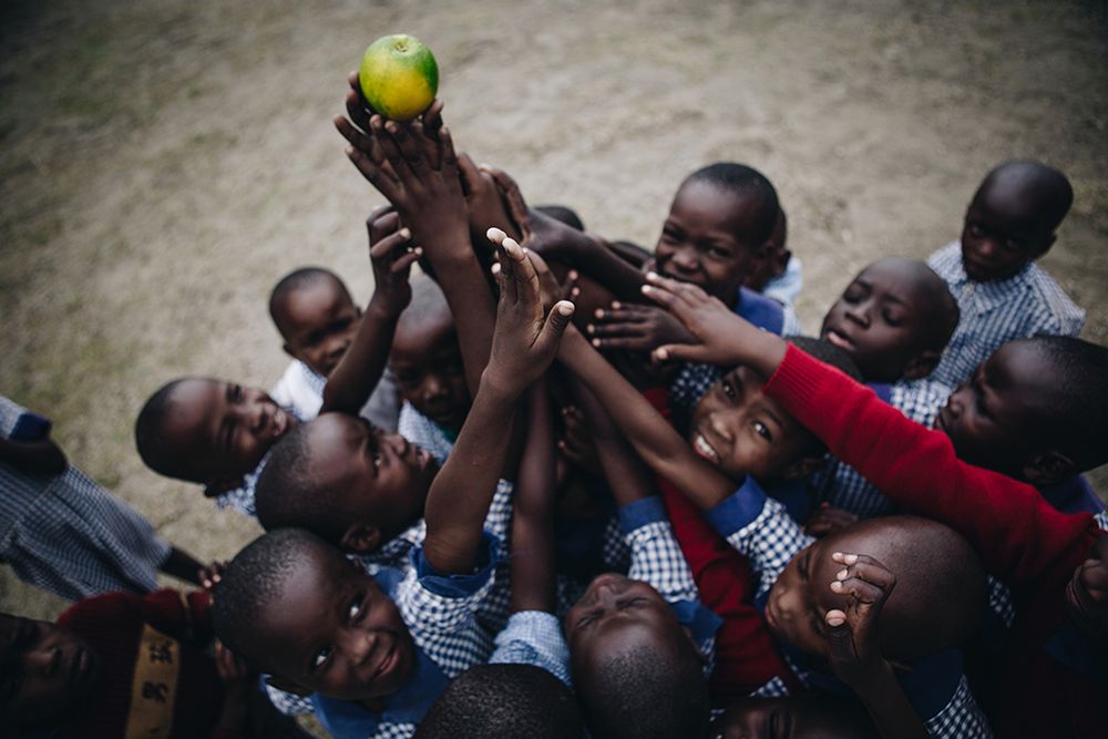 Bruno Roseti odwiedził i sfotografował fascynujące życie plemienia Luo 10