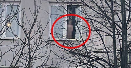 Dziecko na krawędzi parapetu wołało mamę. Wezwano służby