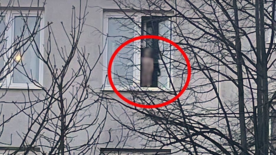 Dziecko chodziło po parapecie w Kraśniku