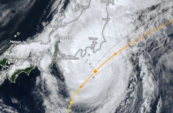Potężny tajfun zbliża się do Japonii. Uderzy w czasie Srebrnego Tygodnia