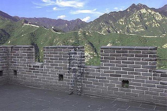 Liu Bolin - niewidzialny Chińczyk 24