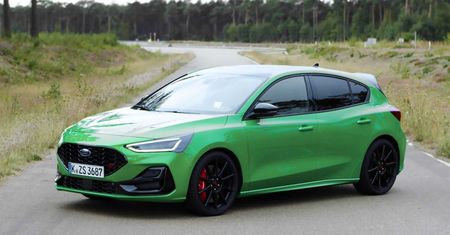 Ford Focus ST Track Pack - dla tych, którzy weekend spędzają na torze