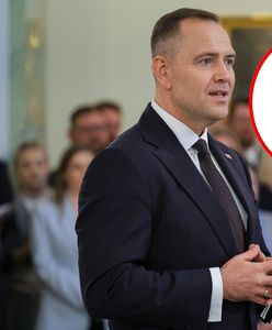 Nawrocki pokazał się w oknie Belwederu. Potem zszedł do zgromadzonych