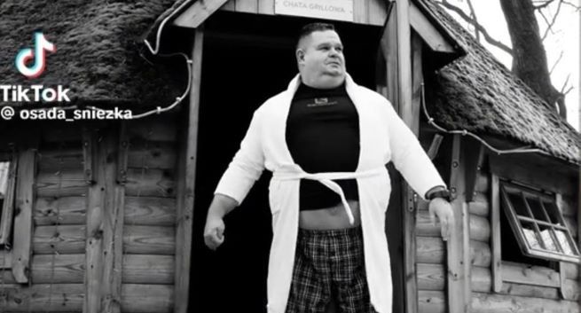 “Shrekowa” reklama hotelu viralem. Sprawdzamy, jak korzystać z praw autorskich