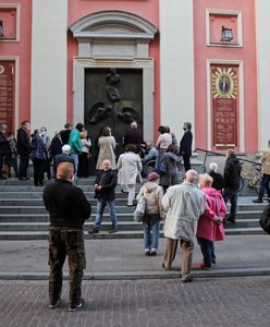 Wraca obowiązek uczestniczenia w mszy. Biskupi reagują na luzowanie obostrzeń w kościołach