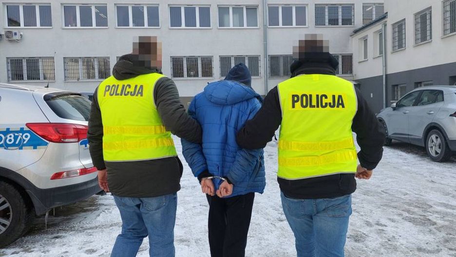 Szamotanina na przystanku. 17-latek trafił do szpitala