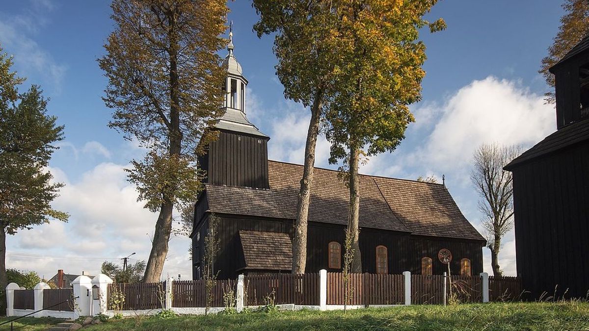 Wierni znaleźli księdza w zakrystii w kościele w Blizanowie 