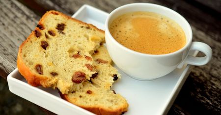 Banalne ciasto na kefirze. Zrobisz je w 5 minut