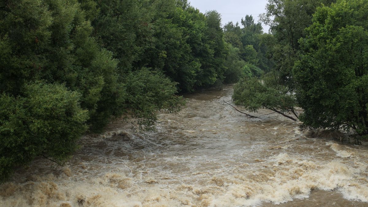 Rzeka Bia�a
Jarek Praszkiewicz
burza, deszcz, po deszczu, rzeka, skutki, ulewa, woda, zalania, zalanie, za�amanie pogody
