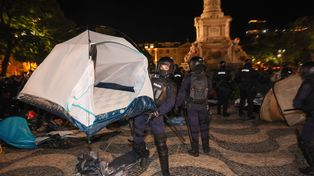Pałki i paralizatory. Policja usunęła demonstrantów z Lizbony i Porto