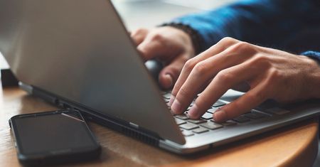 Sieć 5G od przyszłego roku w laptopach. Intel ma już działający prototyp