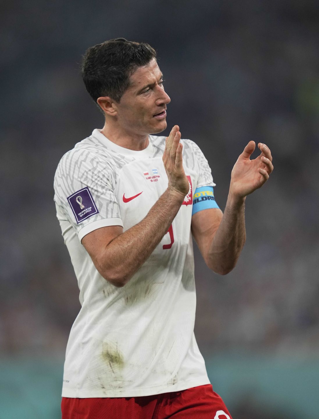 Robert Lewandowski przeprosił kibiców za "aferę premiową"