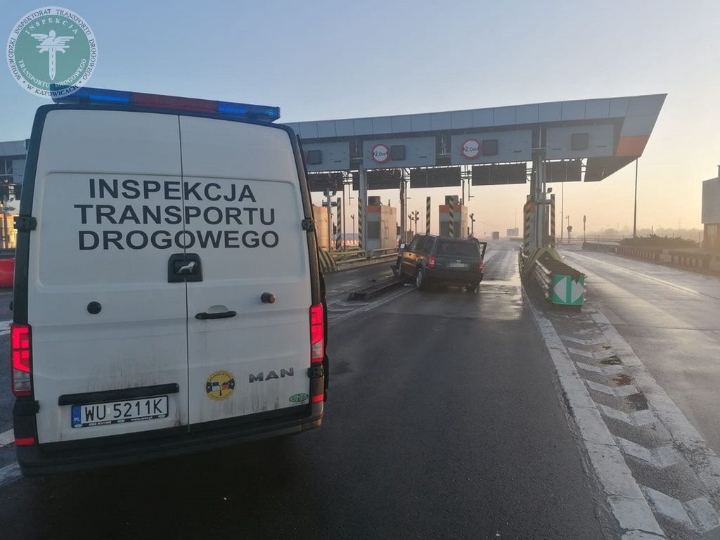 Wypadek na bramkach na autostradzie A4