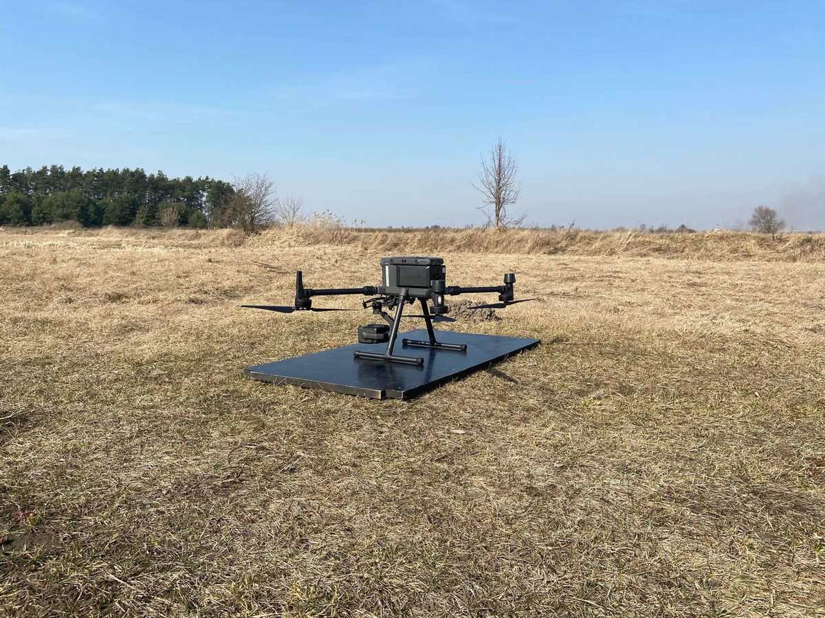 Lubelskie: Policjanci i strażacy walczą z wypalaniem traw. W akcji dron