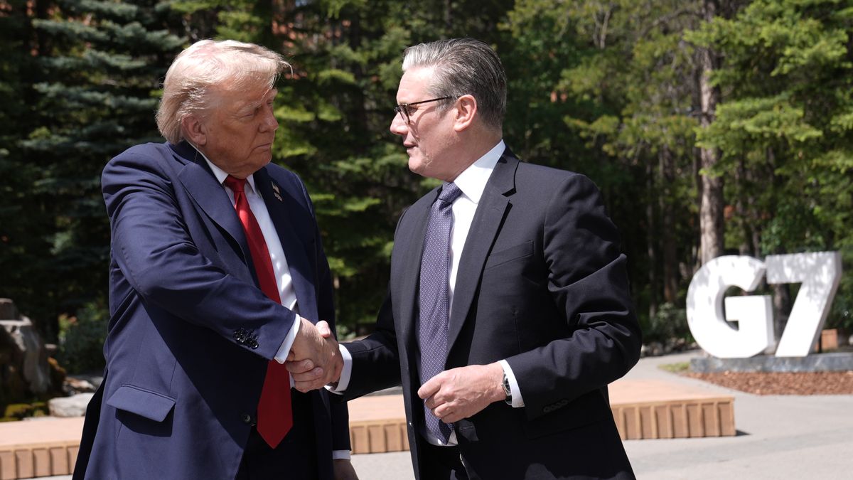 KANANASKIS, CANADA - JUNE 16: US President Donald Trump (left) shakes hands with Prime Minister Sir Keir Starmer while speaking to the media at the G7 Leaders' Summit on June 16, 2025 in Kananaskis, Canada. Keir Starmer is attending his first G7 leaders' summit, where issues on the table for discussion are the escalating conflict in the Middle East, as well as the failure to bring peace to Ukraine. (Photo by Stefan Rousseau-Pool/Getty Images)