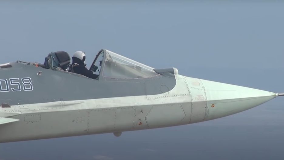 Su-57 bez osłony kabiny