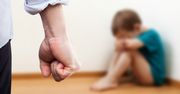Świętochłowice: Miała siniaki na twarzy i liczne obrażenia. Matka uratowała córkę z piekła przemocy domowej
