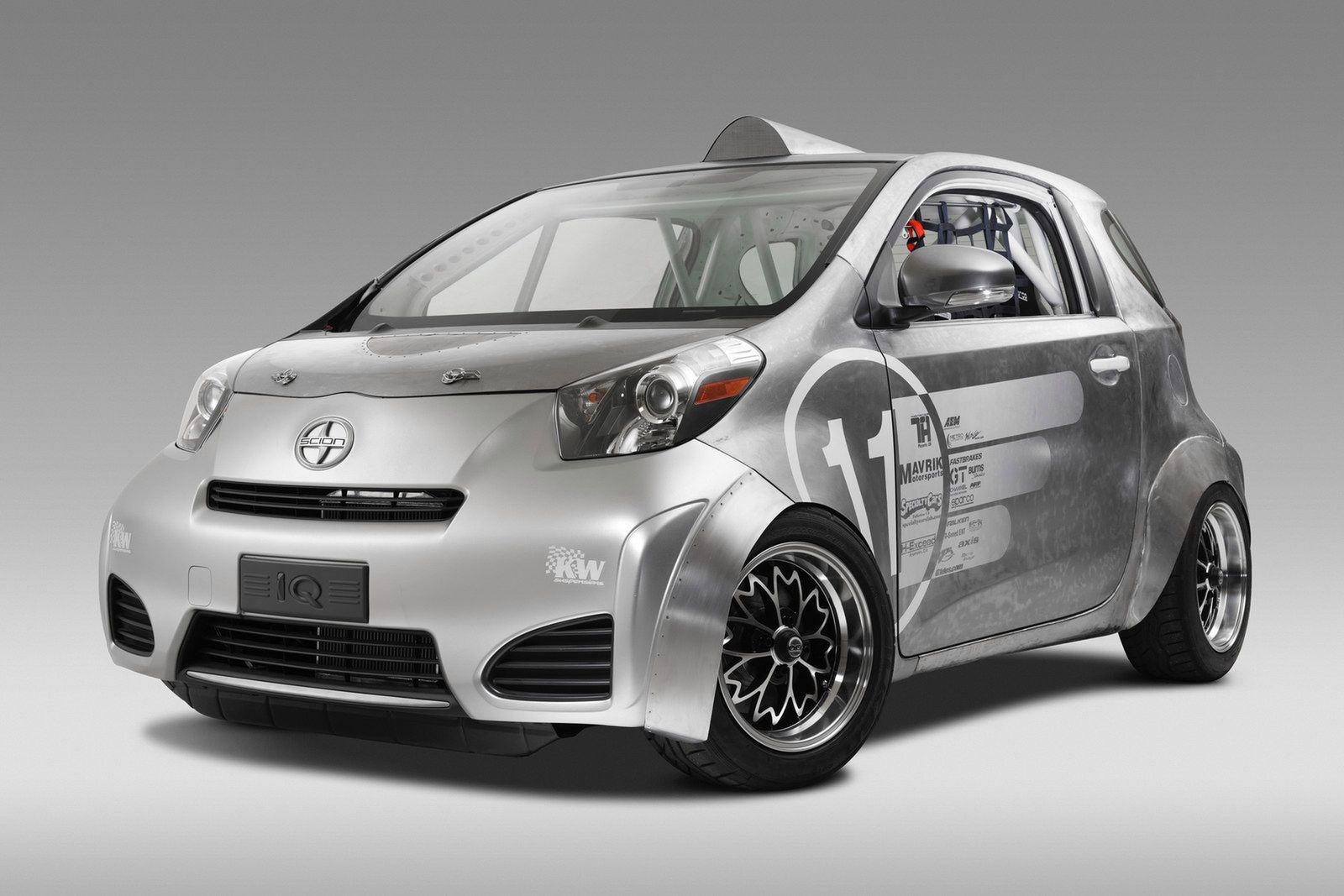 SCION iQ-MR