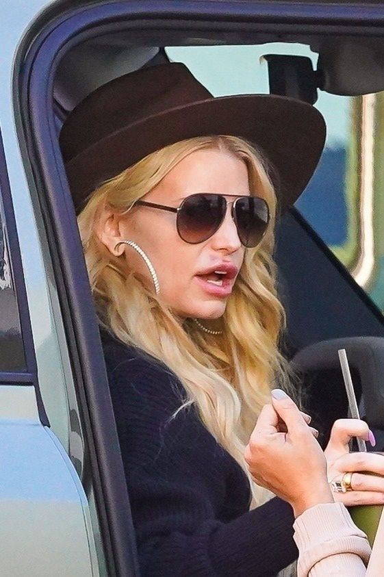 Jessica Simpson załatwia sprawunki na mieście
