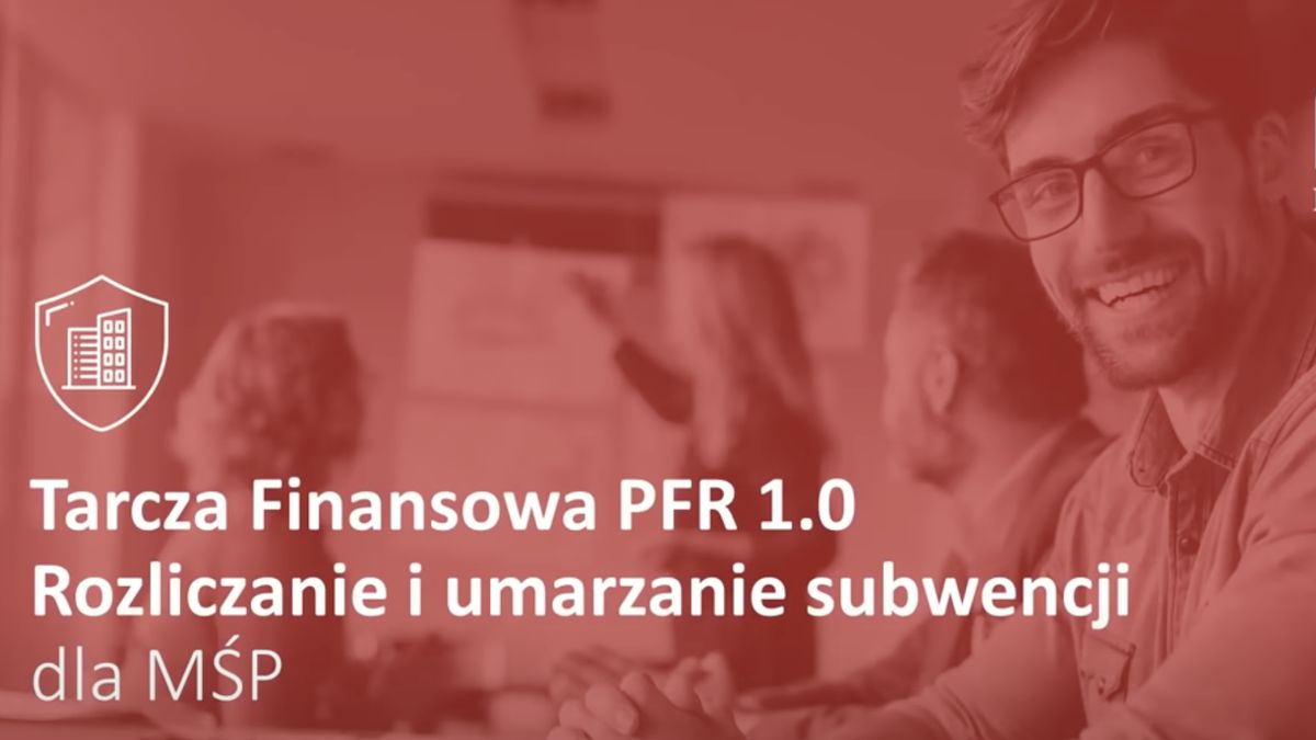 Ważne, by być w stałym kontakcie z bankiem. Sprawdzać komunikaty w bankowości elektronicznej i śledzić stronę PFR. Odpowiedzi na pytania udzielają też konsultanci PFR pod numerem infolinii: 800 800 120. 