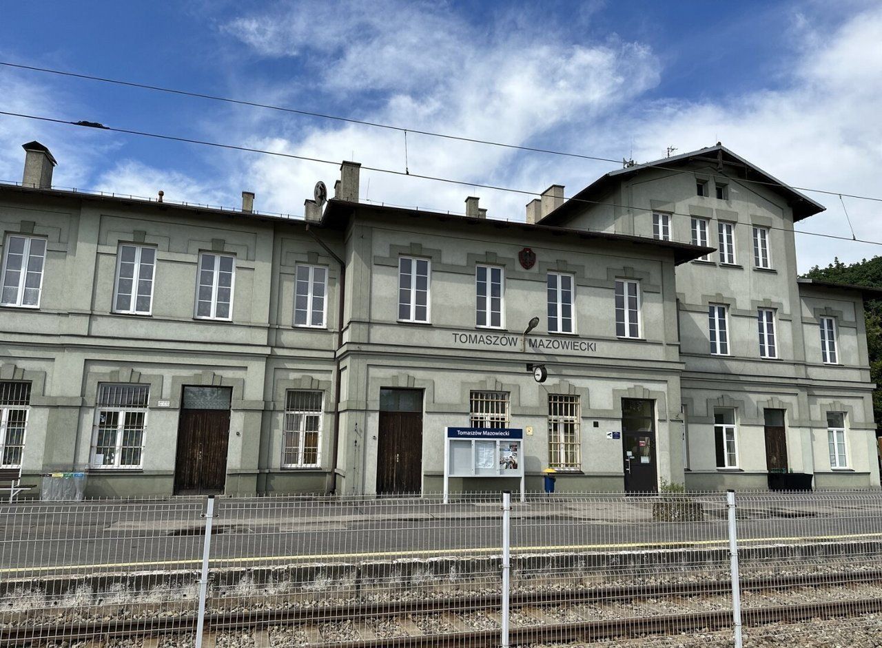 Remont na dworcu PKP w Tomaszowie rozpoczęty