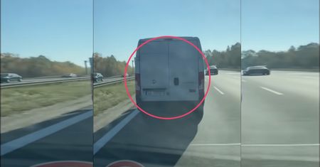Szokujące nagranie z A4. Kierowca busa blokuje karetkę