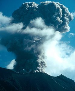 Erupcja wulkanu Sakurajima. Pył na wysokości 4 km