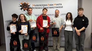 Zamiast siedzieć na konferencji, ruszyli w miasto. OSTROGRA połączyła młodzież i historię Ostrowca